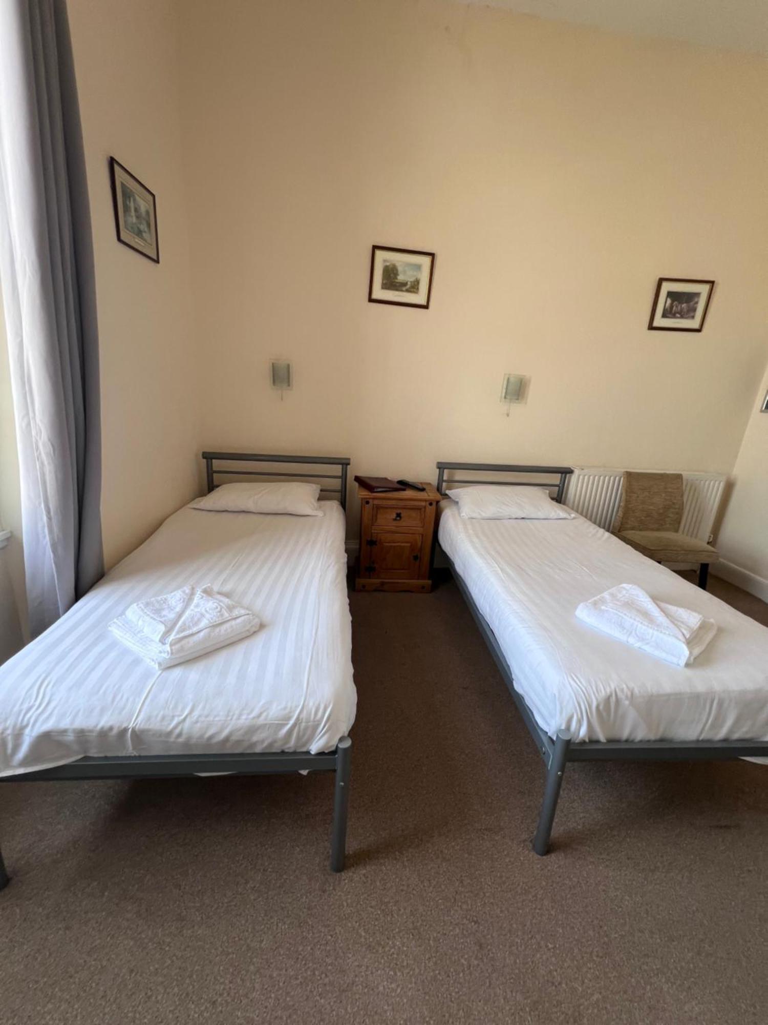 אילפרקומב Royal Britannia Hotel מראה חיצוני תמונה