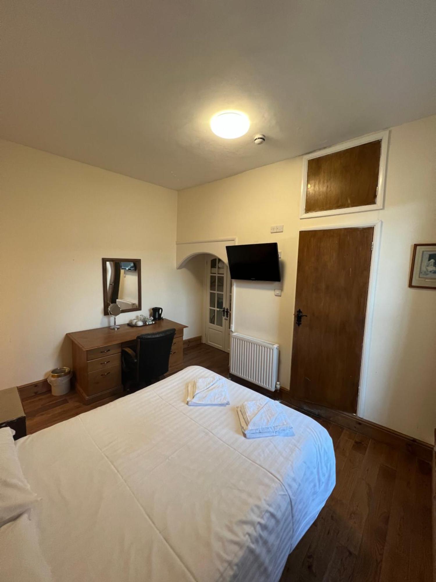 אילפרקומב Royal Britannia Hotel מראה חיצוני תמונה