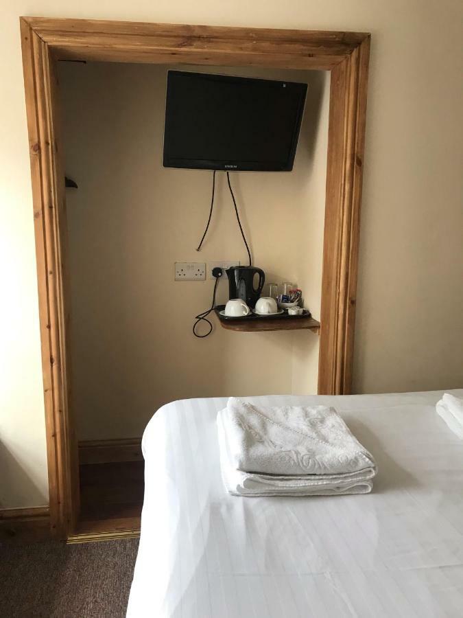 אילפרקומב Royal Britannia Hotel מראה חיצוני תמונה